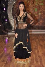 Daisy Shah on the sets of ZEE DID in Mahalaxmi, Mumbai on 13th Jan 2014